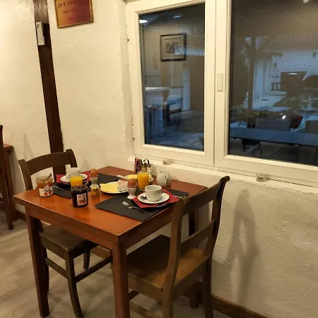 Naturiste Le Jardin Des Hirondelles Panzió