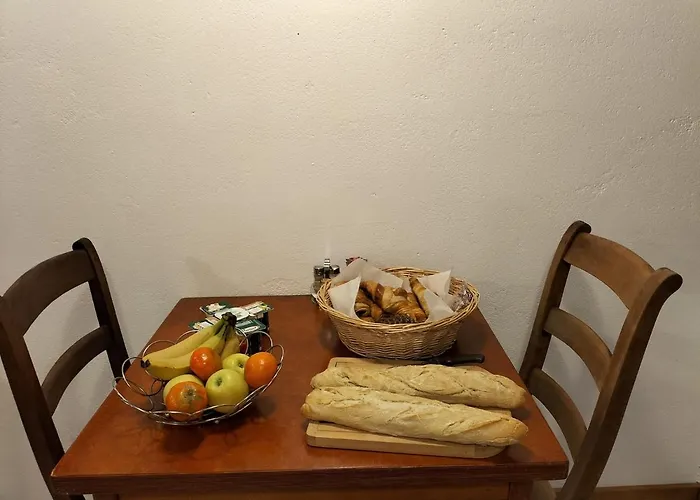 Naturiste Le Jardin Des Hirondelles Bed & Breakfast 3*