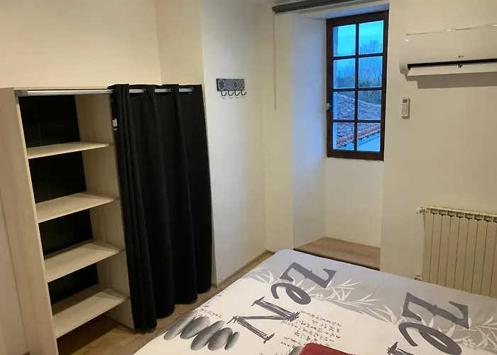 Naturiste Le Jardin Des Hirondelles 3*