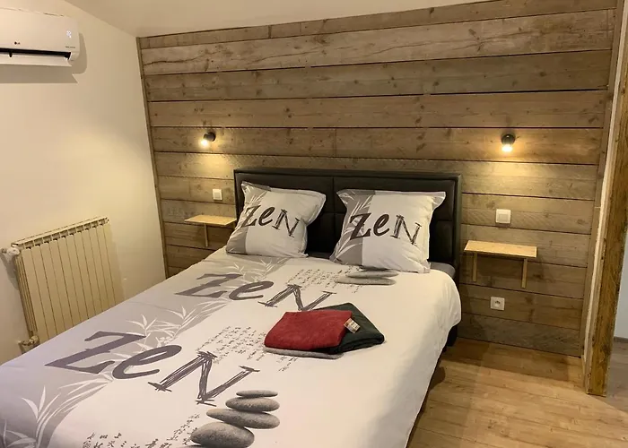 Naturiste Le Jardin Des Hirondelles Blanzaguet-Saint-Cybard