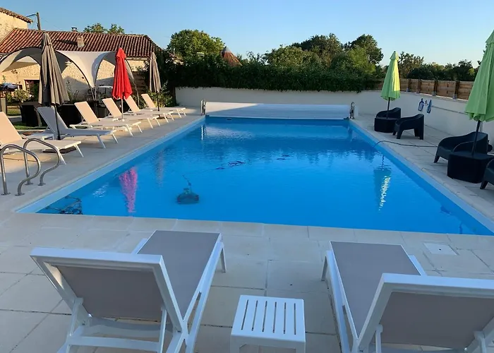 Bed & Breakfast Naturiste Le Jardin Des Hirondelles