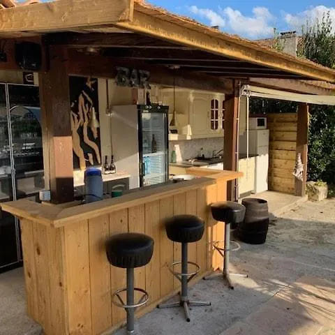 Naturiste Le Jardin Des Hirondelles Bed & Breakfast