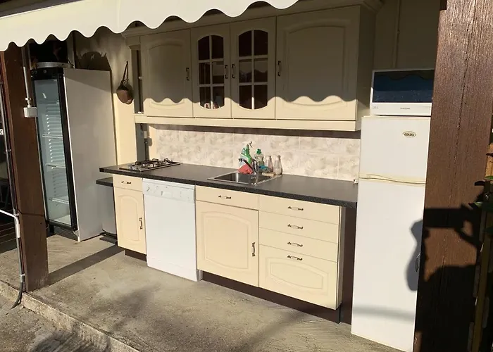 Naturiste Le Jardin Des Hirondelles 3*