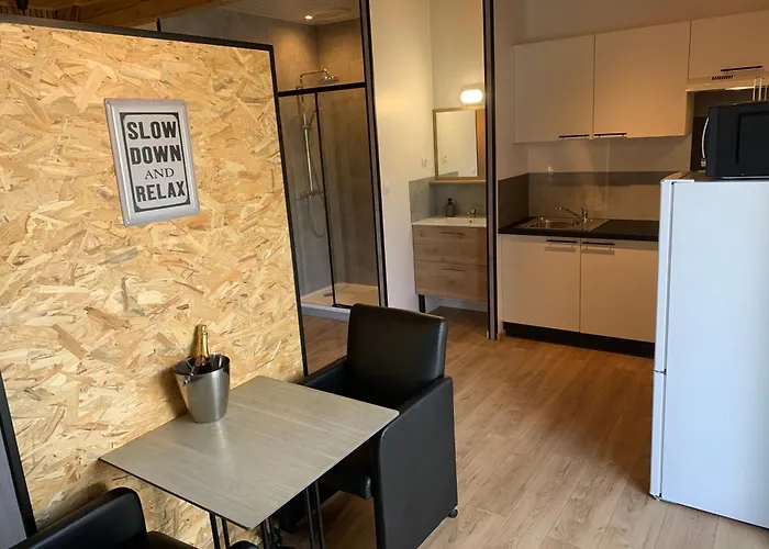 Naturiste Le Jardin Des Hirondelles 3* Blanzaguet-Saint-Cybard